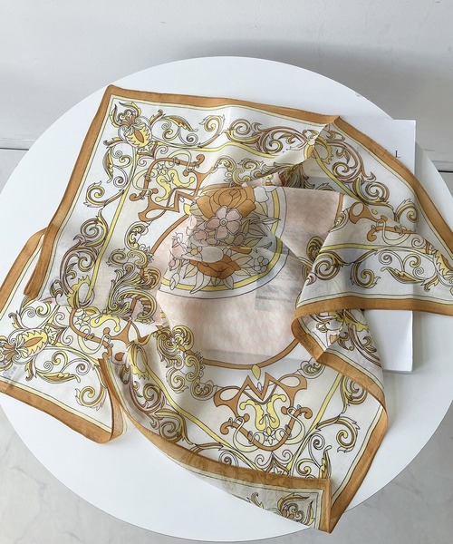 AS KNOW AS plus(アズノゥアズプラス)の「インド シルク混パネルスカーフ 60×60(バンダナ/スカーフ・レディース・C/D/E/F/A/H/B/G・FREE)」の6枚目の写真