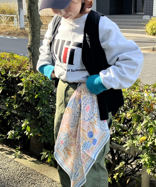 AS KNOW AS plus(アズノゥアズプラス)の「インド シルク混パネルスカーフ 60×60(バンダナ/スカーフ・レディース・C/D/E/F/A/H/B/G・FREE)」の18枚目の写真