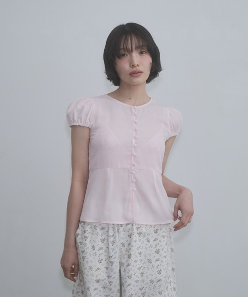 FEKETE(フェケテ)の「puff sleeve button blouse / パフスリーブボタンブラウス(シャツ/ブラウス・レディース・ブラック/ピンク/ネイビー/ブルー・MEDIUM/SMALL/LARGE)」の11枚目の写真