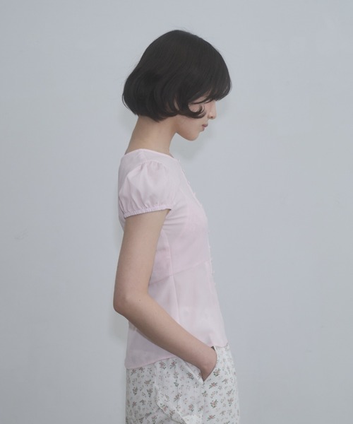 FEKETE(フェケテ)の「puff sleeve button blouse / パフスリーブボタンブラウス(シャツ/ブラウス・レディース・ブラック/ピンク/ネイビー/ブルー・MEDIUM/SMALL/LARGE)」の13枚目の写真