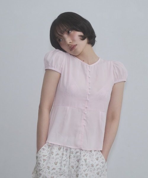 FEKETE(フェケテ)の「puff sleeve button blouse / パフスリーブボタンブラウス(シャツ/ブラウス・レディース・ブラック/ピンク/ネイビー/ブルー・MEDIUM/SMALL/LARGE)」の14枚目の写真