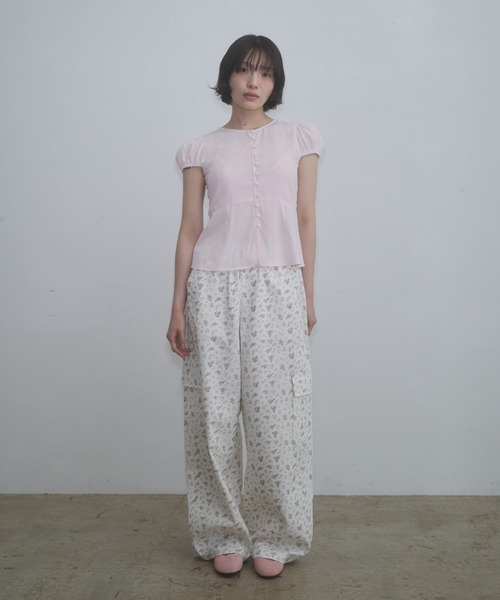 FEKETE(フェケテ)の「puff sleeve button blouse / パフスリーブボタンブラウス(シャツ/ブラウス・レディース・ブラック/ピンク/ネイビー/ブルー・MEDIUM/SMALL/LARGE)」の20枚目の写真