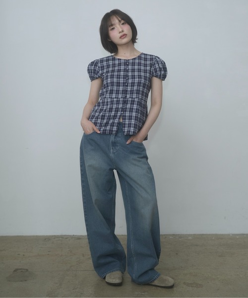 FEKETE(フェケテ)の「puff sleeve button blouse / パフスリーブボタンブラウス(シャツ/ブラウス・レディース・ブラック/ピンク/ネイビー/ブルー・MEDIUM/SMALL/LARGE)」の7枚目の写真