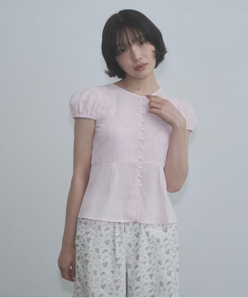 FEKETE(フェケテ)の「puff sleeve button blouse / パフスリーブボタンブラウス(シャツ/ブラウス・レディース・ブラック/ピンク/ネイビー/ブルー・MEDIUM/SMALL/LARGE)」の9枚目の写真