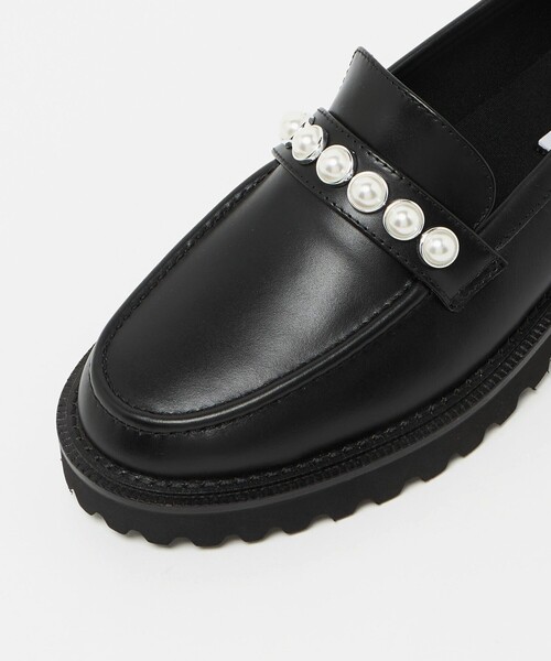 UNITED ARROWS(ユナイテッドアローズ)の「イミテーションパール スタッズ ローファー(ローファー・レディース・ブラック・37/38/35h/37h/35/36/36h)」の12枚目の写真