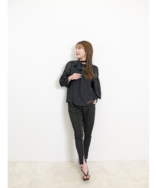 CHhdmn(シーエイチヒデモン)の「ボウタイブラウス / ドットジャガード シアーシフォン ボリューム袖 3WAYリボン 秋冬(シャツ/ブラウス・レディース・ライトブルー/ブラック/ベージュ/ホワイト・M/L)」の16枚目の写真