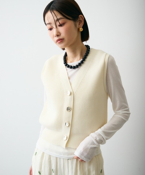 Trish（トリッシュ）の「メタル釦コンパクトベスト（ベスト・レディース・ブラック/アイボリー・FREE）」の22枚目の写真