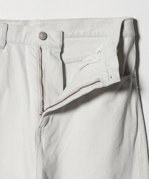 BEAUTY&YOUTH UNITED ARROWS（ビューティーアンドユースユナイテッドアローズ）の「ワイド ルーズ デニムパンツ（デニムパンツ・レディース・ベージュ/オフホワイト/コバルトブルー・S/M/XS）」の18枚目の写真