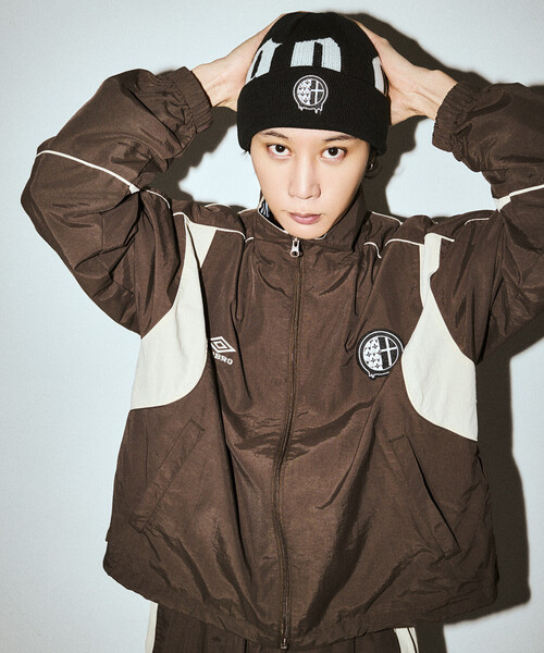 UMBRO（アンブロ）の「UMBRO/アンブロ UMBRO × go!go!vanillas ロゴ ビーニー（ニットキャップ/ビーニー・メンズ・ブラック/ブラウン・ONE SIZE）」の14枚目の写真