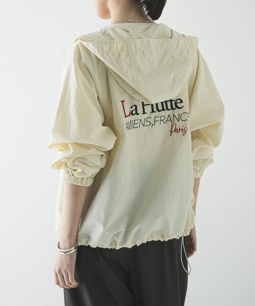 URBAN RESEARCH(アーバンリサーチ)の「『別注』La Hutte×URBAN RESEARCH ナイロンブルゾン(ブルゾン・レディース・アイボリー/ブラウン/チャコールグレー・FREE)」の6枚目の写真