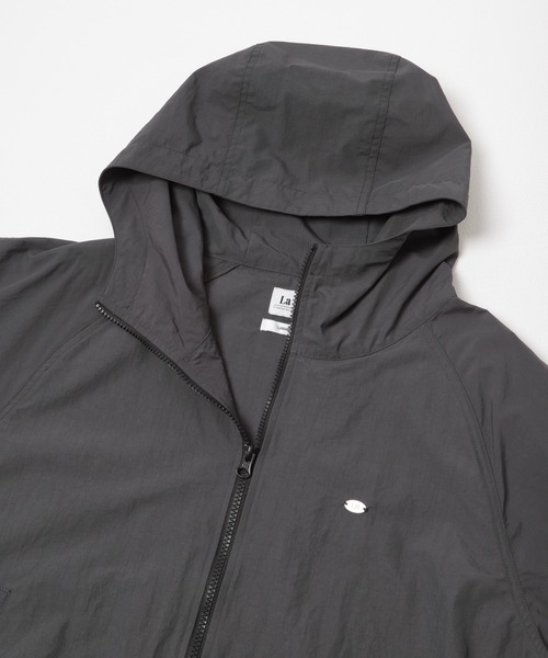 URBAN RESEARCH（アーバンリサーチ）の「『別注』La Hutte×URBAN RESEARCH　ナイロンブルゾン（ブルゾン・レディース・アイボリー/ブラウン/チャコールグレー・FREE）」の15枚目の写真