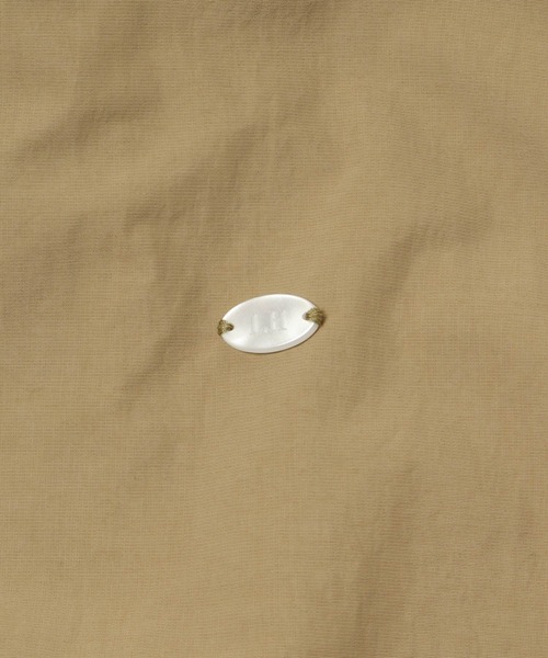 URBAN RESEARCH（アーバンリサーチ）の「『別注』La Hutte×URBAN RESEARCH　ナイロンブルゾン（ブルゾン・レディース・アイボリー/ブラウン/チャコールグレー・FREE）」の22枚目の写真