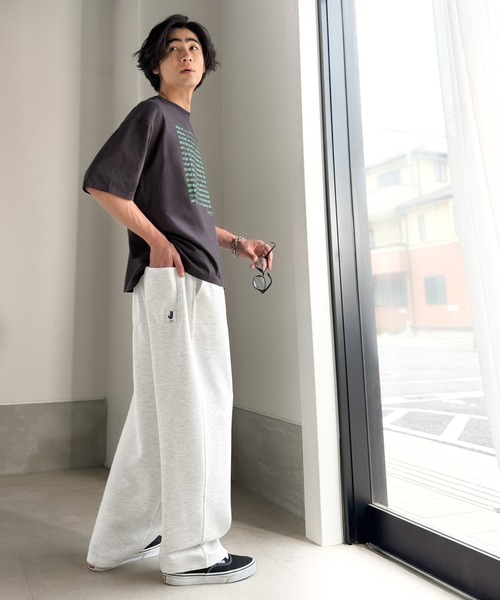 Java(ジャバ)の「《JaVaジャバコラボ》【ベルトループ付き】シルキータッチ ポンチ素材 ペインタースウェットパンツ(スウェットパンツ・メンズ・オートミール/ブラック・LARGE/MEDIUM/SMALL)」の9枚目の写真