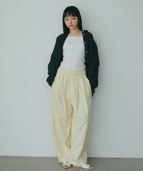 A part by(アパートバイ)の「【シーズンレスに活躍!】コクーンボリュームパンツ2(その他パンツ・レディース・ベージュ/ブラック/イエロー系その他/オフホワイト・MEDIUM/SMALL)」の6枚目の写真