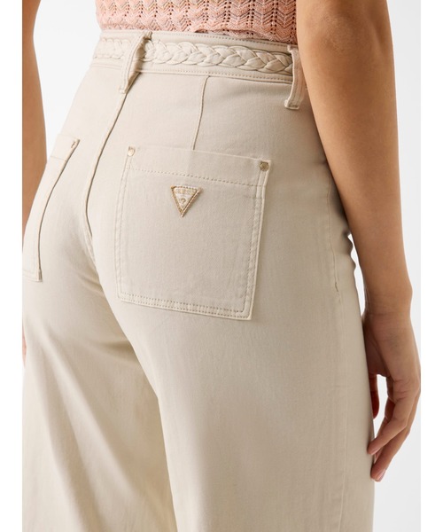 Guess（ゲス）の「ZOYA Braided Crop Leg デニムパンツ（デニムパンツ・レディース・ベージュ・27inch/26inch/25inch/24inch）」の3枚目の写真