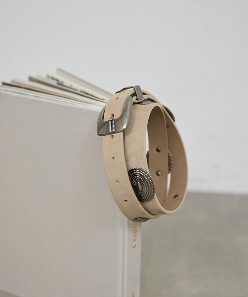 GALLARDAGALANTE(ガリャルダガランテ)の「コンチョベルト(ベルト・レディース・ブラック/ベージュ・FREE)」の2枚目の写真