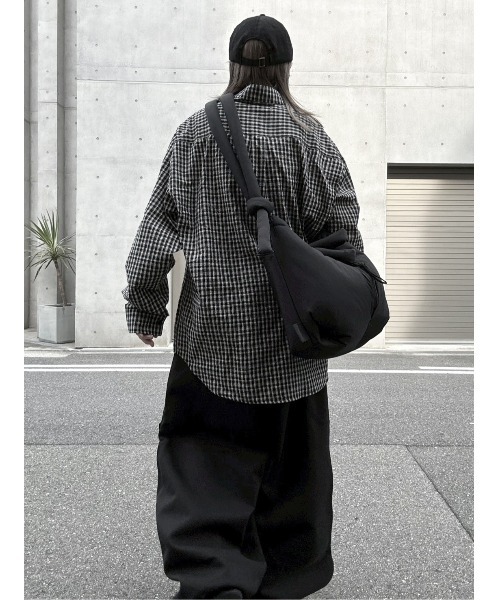 YACA(ヤーカ)の「Balloon Fit Sweat PT/バルーンフィットスウェットパンツ【unisex item】(スウェットパンツ・レディース・グレー/ブラック・FREE)」の17枚目の写真