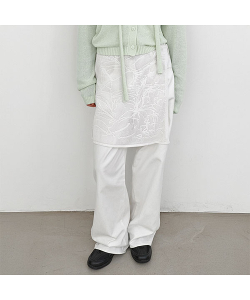 ATELIER NAIN(アトリエナイン)の「FLOWER LACE LAYERD KNIT SKIRT (SK-5078)(スカート・レディース・ホワイト・FREE)」の1枚目の写真