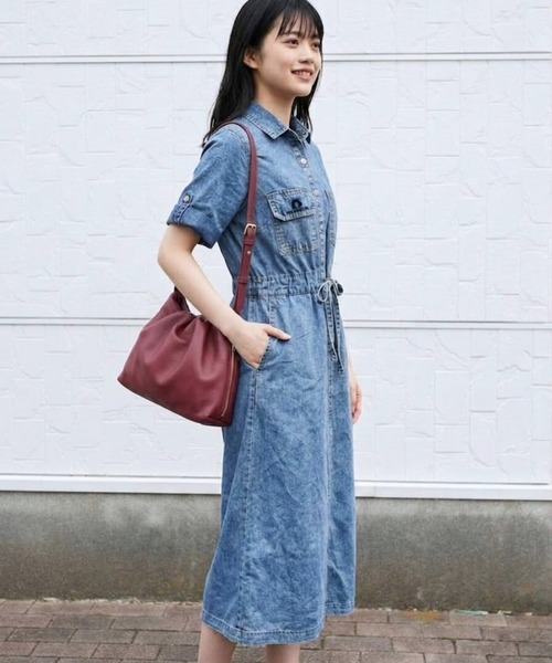 Belle Cie（ベルシー）の「デニムワンピース|ケミカルウォッシュ5分袖ロングシャツワンピース大人カジュアル（シャツ/ブラウス・レディース・ブルー・M/L/XL/XXL/S）」の3枚目の写真