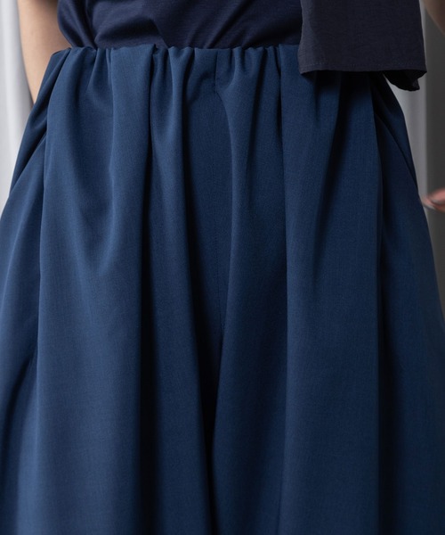 MARECHAL TERRE（マルシャルテル）の「【接触冷感 /UVカット/速乾性/吸汗性/抗ピリング】ワイドコクーンパンツ（その他パンツ・レディース・グレイッシュベージュ/ブラック/ブルー/チャコールグレー・MEDIUM）」の10枚目の写真