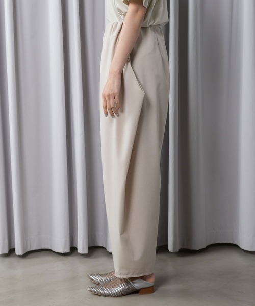 MARECHAL TERRE（マルシャルテル）の「【接触冷感 /UVカット/速乾性/吸汗性/抗ピリング】ワイドコクーンパンツ（その他パンツ・レディース・グレイッシュベージュ/ブラック/ブルー/チャコールグレー・MEDIUM）」の14枚目の写真