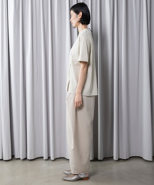 MARECHAL TERRE（マルシャルテル）の「【接触冷感 /UVカット/速乾性/吸汗性/抗ピリング】ワイドコクーンパンツ（その他パンツ・レディース・グレイッシュベージュ/ブラック/ブルー/チャコールグレー・MEDIUM）」の17枚目の写真