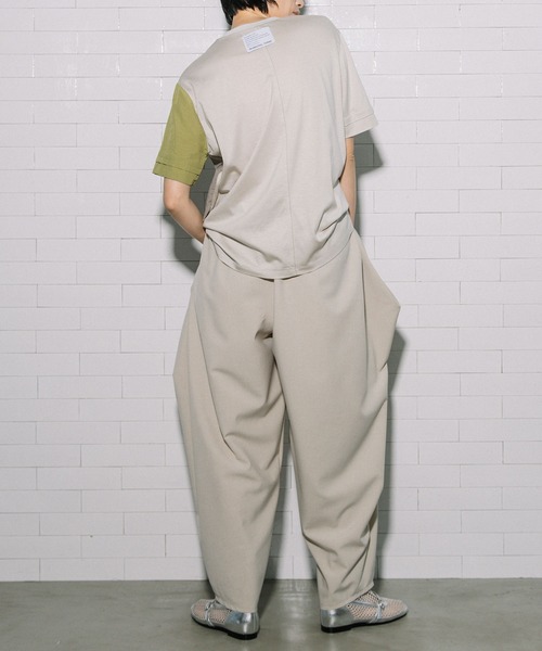 MARECHAL TERRE（マルシャルテル）の「【接触冷感 /UVカット/速乾性/吸汗性/抗ピリング】ワイドコクーンパンツ（その他パンツ・レディース・グレイッシュベージュ/ブラック/ブルー/チャコールグレー・MEDIUM）」の20枚目の写真