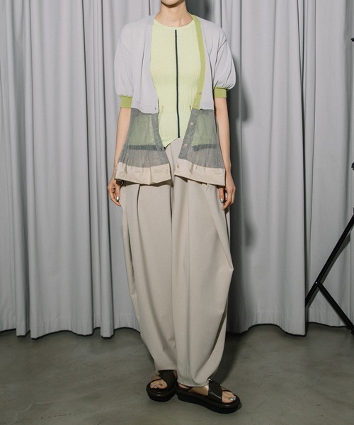 MARECHAL TERRE（マルシャルテル）の「【接触冷感 /UVカット/速乾性/吸汗性/抗ピリング】ワイドコクーンパンツ（その他パンツ・レディース・グレイッシュベージュ/ブラック/ブルー/チャコールグレー・MEDIUM）」の22枚目の写真