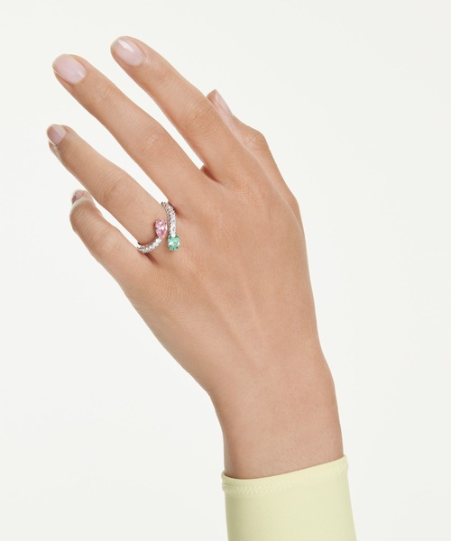 SWAROVSKI(スワロフスキー)の「【公式】【スワロフスキー】Ariana Grande x Swarovski オープンリング, ミックスカット, マルチカラー, ロジウム・プレーティング(リング・レディース・シルバー系その他・50)」の2枚目の写真