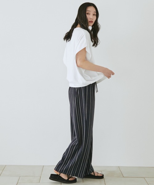 Doux archives(ドゥアルシーヴ)の「袖タックドルマンTシャツ(Tシャツ/カットソー・レディース・チャコールグレー/キャメル/オフホワイト・FREE)」の10枚目の写真