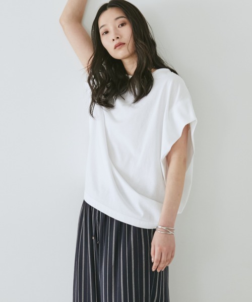 Doux archives(ドゥアルシーヴ)の「袖タックドルマンTシャツ(Tシャツ/カットソー・レディース・チャコールグレー/キャメル/オフホワイト・FREE)」の13枚目の写真