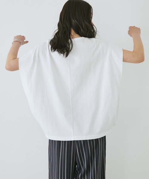 Doux archives(ドゥアルシーヴ)の「袖タックドルマンTシャツ(Tシャツ/カットソー・レディース・チャコールグレー/キャメル/オフホワイト・FREE)」の15枚目の写真