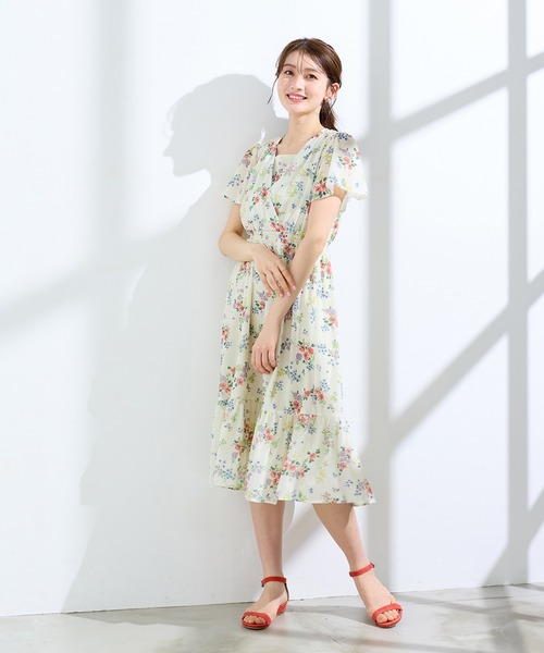 Rose Tiara(ローズティアラ)の「フラワープリントカシュクール風ワンピース(ワンピース・レディース・ベージュ/ネイビー・38/42/46)」の7枚目の写真