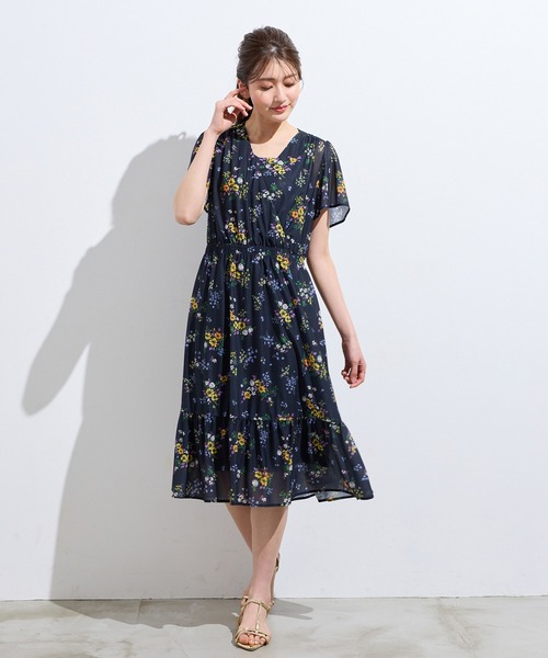 Rose Tiara(ローズティアラ)の「フラワープリントカシュクール風ワンピース(ワンピース・レディース・ベージュ/ネイビー・38/42/46)」の20枚目の写真