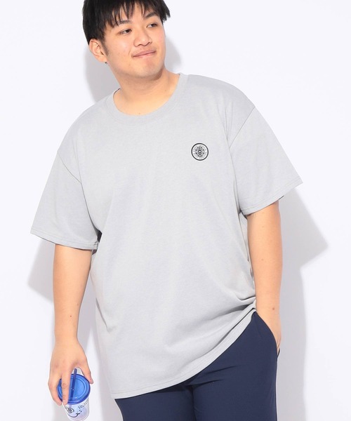 UNDER ARMOUR(アンダーアーマー)の「Tシャツ 半袖 HW PATCH SS メンズ 大きいサイズ LOOSE ヘビーウエイト パッチロゴ クルーネック カットソー UNDER ARMOUR (アンダーアーマー)(Tシャツ/カットソー・メンズ・グレー/ブルー・3XL/4XL/5XL)」の4枚目の写真
