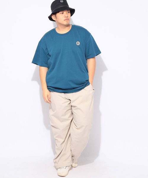 UNDER ARMOUR(アンダーアーマー)の「Tシャツ 半袖 HW PATCH SS メンズ 大きいサイズ LOOSE ヘビーウエイト パッチロゴ クルーネック カットソー UNDER ARMOUR (アンダーアーマー)(Tシャツ/カットソー・メンズ・グレー/ブルー・3XL/4XL/5XL)」の13枚目の写真