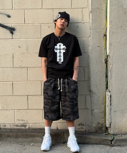 AMOU（アモウ）の「CAMO One Tuck Bermuda Pants Charcoal（その他パンツ・メンズ・その他・1/2）」の20枚目の写真