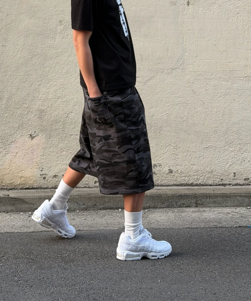 AMOU（アモウ）の「CAMO One Tuck Bermuda Pants Charcoal（その他パンツ・メンズ・その他・1/2）」の21枚目の写真