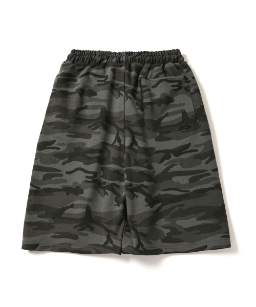 AMOU（アモウ）の「CAMO One Tuck Bermuda Pants Charcoal（その他パンツ・メンズ・その他・1/2）」の2枚目の写真
