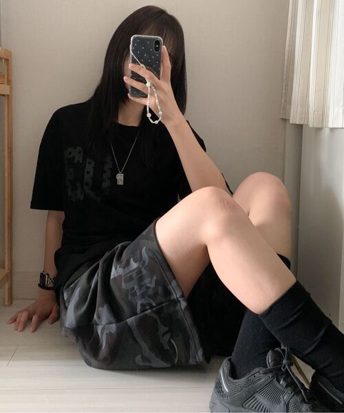 AMOU（アモウ）の「CAMO One Tuck Bermuda Pants Charcoal（その他パンツ・メンズ・その他・1/2）」の8枚目の写真