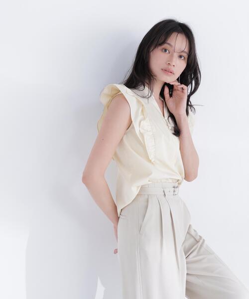 NATURAL BEAUTY BASIC(ナチュラルビューティーベーシック)の「ラッフルフレンチスリーブブラウス(シャツ/ブラウス・レディース・イエロー/ネイビー/ブルー・フリ-)」の3枚目の写真