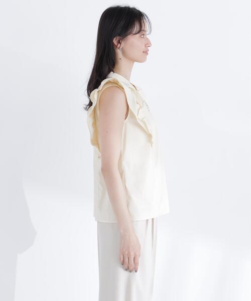 NATURAL BEAUTY BASIC(ナチュラルビューティーベーシック)の「ラッフルフレンチスリーブブラウス(シャツ/ブラウス・レディース・イエロー/ネイビー/ブルー・フリ-)」の15枚目の写真