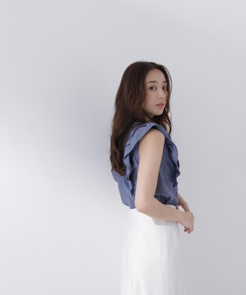 NATURAL BEAUTY BASIC(ナチュラルビューティーベーシック)の「ラッフルフレンチスリーブブラウス(シャツ/ブラウス・レディース・イエロー/ネイビー/ブルー・フリ-)」の11枚目の写真