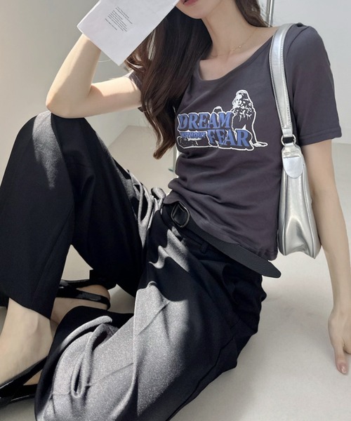 Ada.(エイダ)の「ヴィンテージライクグラフィック 半袖 コンパクト Tシャツ(Tシャツ/カットソー・レディース・ブラック/オフホワイト/チャコール/ネイビー・FREE)」の17枚目の写真