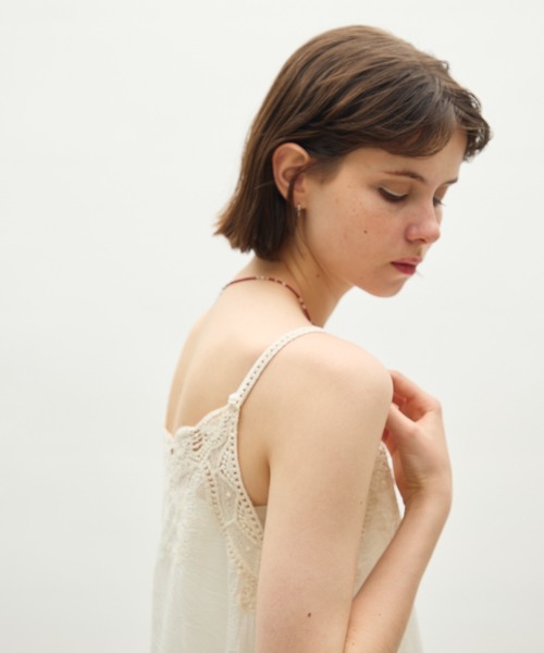 full/fill.（フルフィル）の「natural embroidery lace cami / ナチュラルエンブロイダリーレースキャミ（キャミソール・レディース・アイボリー/ホワイト・FREE）」の20枚目の写真