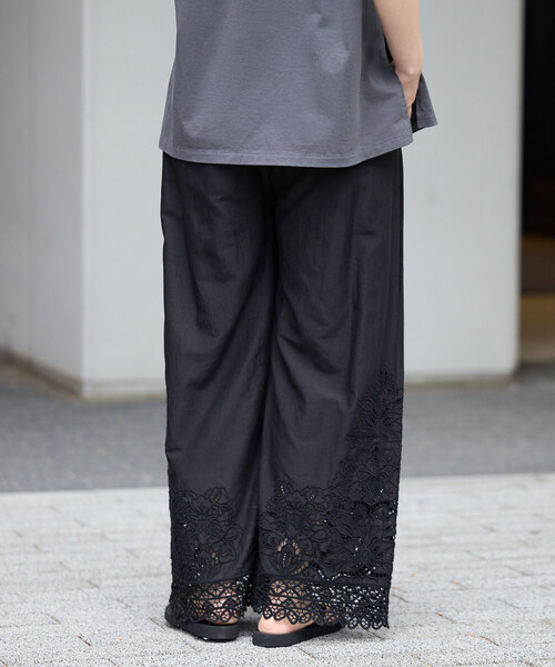 IENA(イエナ)の「《追加》カットワークレースパンツ(その他パンツ・レディース・ホワイト/ブラック・36/38)」の8枚目の写真