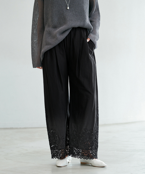 IENA(イエナ)の「《追加》カットワークレースパンツ(その他パンツ・レディース・ホワイト/ブラック・36/38)」の18枚目の写真