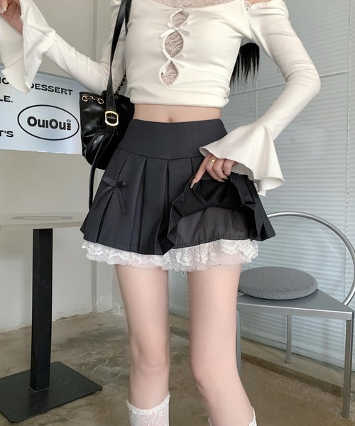 c.u.l(シーユーエル)の「フリル リボン インナーパンツ付き プリーツミニスカート culw920(スカート・レディース・ライトグレー/ブラック/ダークグレー・M/S)」の3枚目の写真