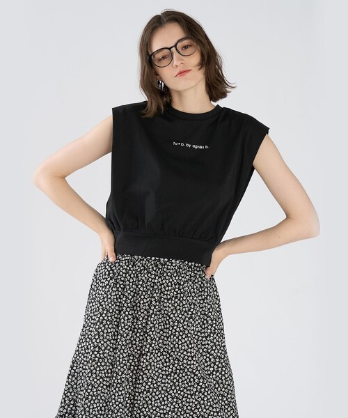 To b. by agnes b.（トゥービーバイアニエスベー）の「ロゴ コットン フレンチスリーブ トップス（Tシャツ/カットソー・レディース・ブラック・38）」の3枚目の写真