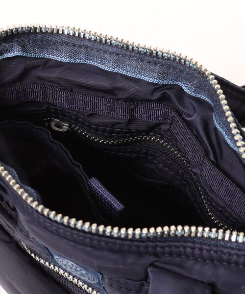 PORTER CLASSIC（ポータークラシック）の「【Porter Classic / ポータークラシック】 SUPER NYLON HELMET CASE MINI（ショルダーバッグ・メンズ・ブルー/ブラック・FREE）」の7枚目の写真